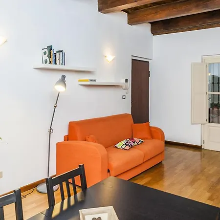 Vittoria Apartment